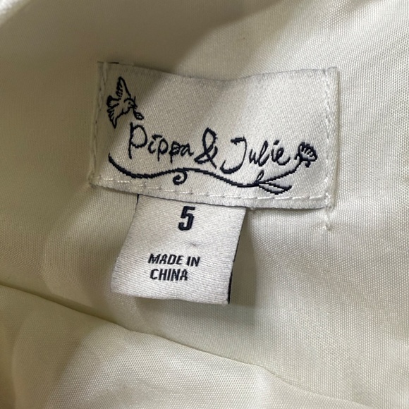 Pippa & Julie Girls Formal Dress, Size 5, Cream, Tulle, Flower Girl, Sleeveless - Picture 3 of 11